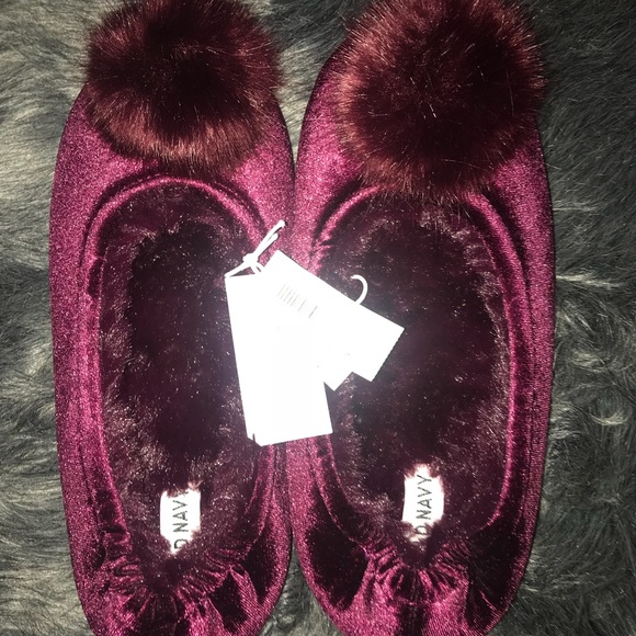 Old Navy Shoes - Old navy slippers